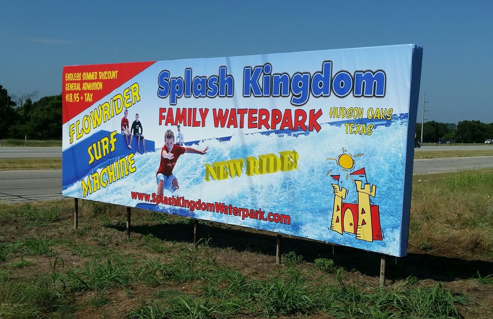 Splash Kingdom Sign